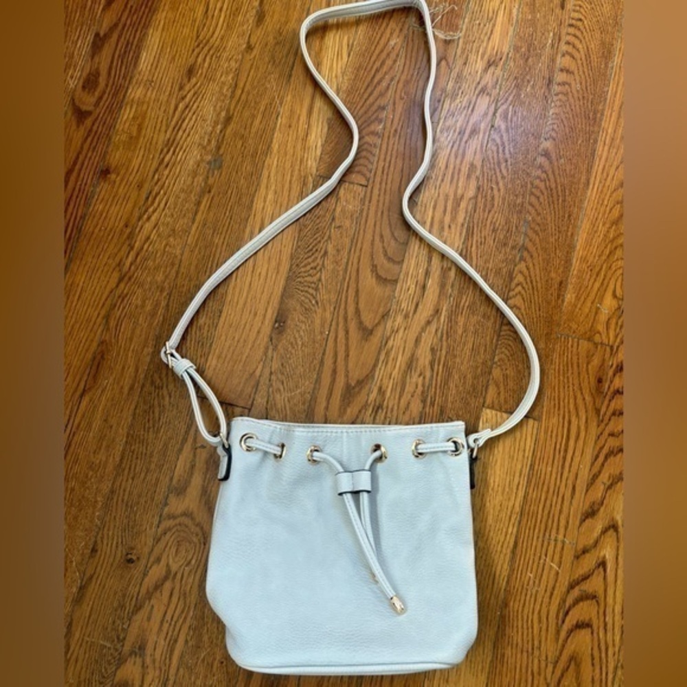 NEW Light gray vegan  leather adjustable strap purse